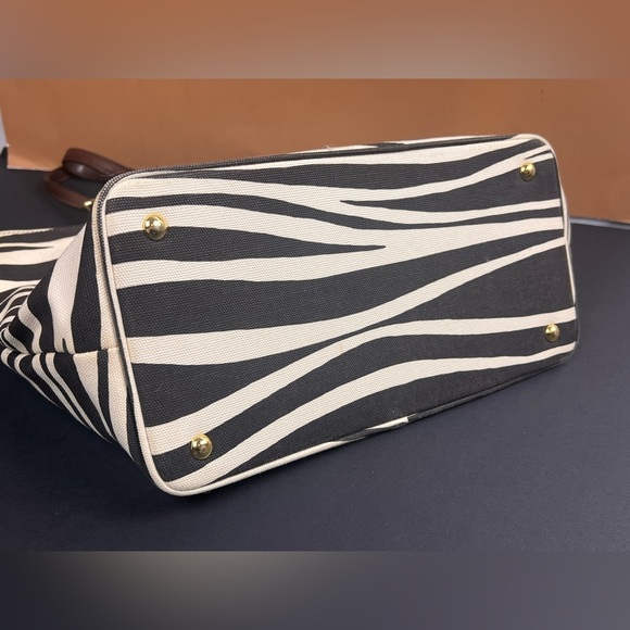 MICHAEL KORS black ivory, zebra stripes shoulder bag - Picture 10 of 13